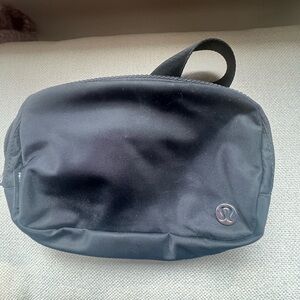 Lululemon Black Everywhere Belt Bag